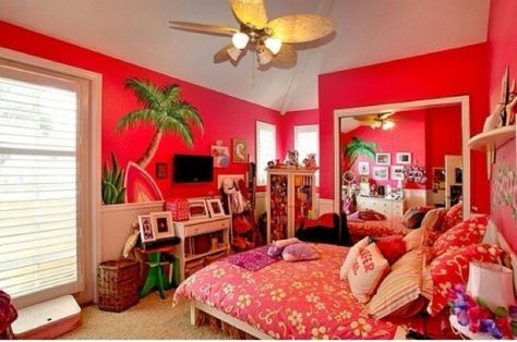 tropical. Hawaiian Theme Bedrooms, Hawaiian Bedroom, Tropical Bedroom Decor, Beachy Bedroom, Beach Themed Bedroom, Image Princesse Disney, Tropical Bedrooms, Beach Room