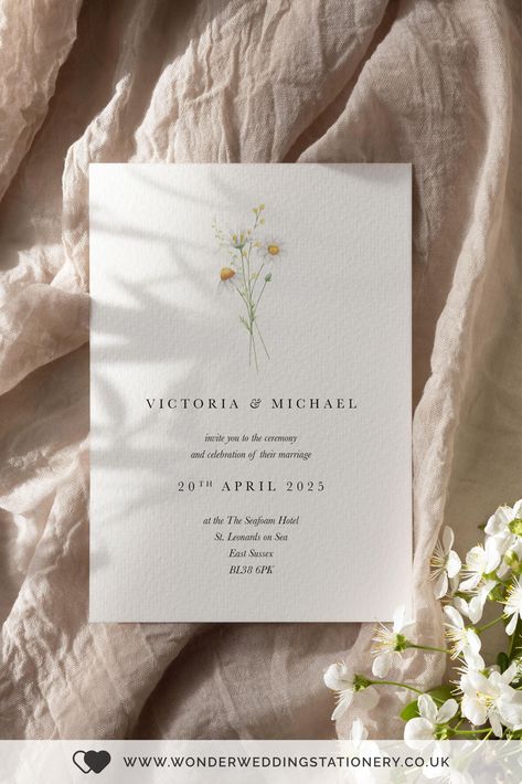 Daisy Wedding Invitations Simple Garden Wedding Invitations, Simple Floral Save The Date, Invitation To Wedding, Wedding Invites Minimal, Wedding With Daisies, Cute Simple Wedding Invitations, Wedding Invitations Daisy, Garden Invitation Wedding, Delicate Wedding Invitations