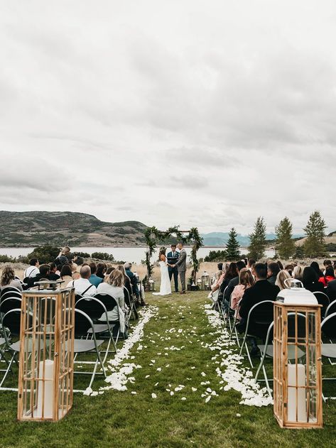 Utah Outdoor Wedding, Utah Wedding Venues Outdoor, Utah Wedding Venues, Forest Wedding Venue, Outdoor Wedding Ideas, Salt Lake City Wedding, Wedding Venues Utah, Utah Mountains, Beautiful Outdoor Wedding