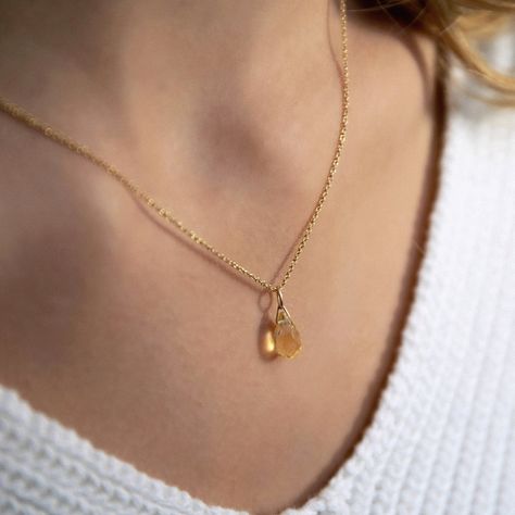 "Sparkling Citrine Drop Necklace made with a natural citrine gemstone. For a special gift for wife on 13th or 17th Anniversary or on November Birthday. Handmade, simple, just perfect. Matching earrings: https://etsy.me/38Hkrfj MATERIALS: * natural citrine * 14k Gold Filled, 14k Rose Gold Filled, Sterling Silver * spring ring clasp closure * personalized disc with BB letters on the chain end or ->Your initials * beautiful branded gift box + card about citrine SIZE: * citrine: 9 - 10 mm * the chai Citrine Crystal Necklace, 17th Anniversary, November Birthstone Jewelry, November Birthday, Citrine Jewelry, Citrine Pendant, Citrine Earrings, Citrine Necklace, Citrine Crystal