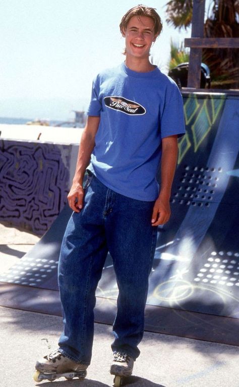 @lyndseyl - Brink has aged well! Eric Von Detten, Erik Von Detten 90s, 90s Boys Fashion, Boys Style Aesthetic, 90s Men Outfits, 90s Men Fashion, Skater Fits, Men 90s, 90s Fashion Men