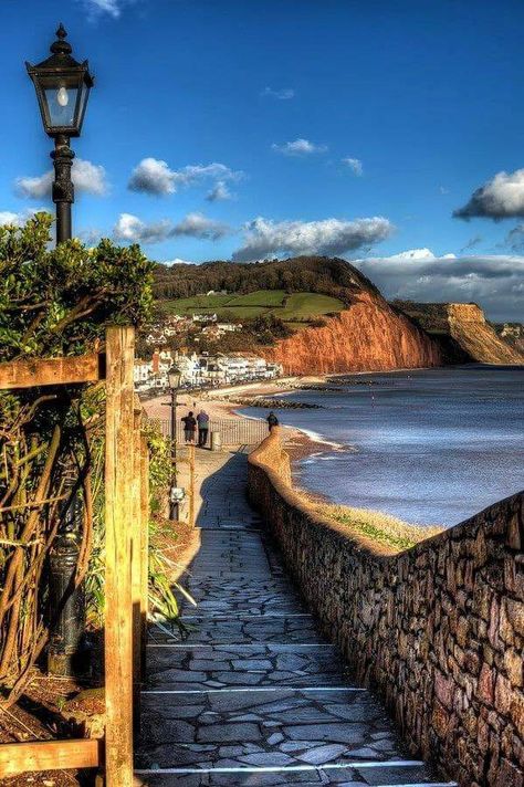 .Viewpoint, Sidmouth, Devon England showing town and the red cliffs of the Jurassic Coast. Devon Uk, Jurassic Coast, Devon England, Holiday Places, Uk Photography, Cornwall England, Travel Outdoors, Yorkshire England, England Uk