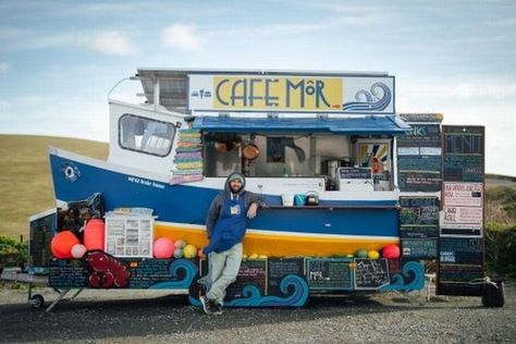 An insider’s guide to eating out in Pembrokeshire - Wales Online Burger Van, Seaside Cafe, Best Food Trucks, Beach Food, Bbc Food, Food Company, Beach Meals, Best Street Food, Beach Shack