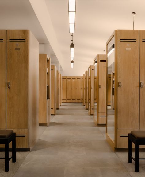 LOS ANGELES COUNTRY CLUB — PROEM Locker Room Shower, Cheviot Hills, Dry Sauna, Office Lockers, Logo Design Inspiration Creative, Gym Interior, Computer Room, Massage Room, Changing Room