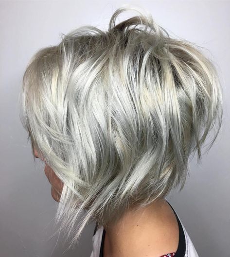 Inverted Layered Silver Shaggy Bob Shaggy Layered Bobs, Aline Bob, Short Textured Hair, Short Choppy Haircuts, Choppy Haircuts, Short Shag Haircuts, Kadeřnické Trendy, Layered Bob Short, Shaggy Bob