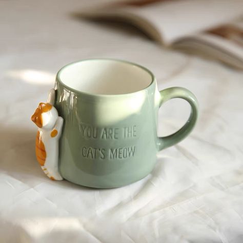 Cat Tea Cup, Ceramic Mug Cat, Cat Pottery Mug, Cat Ceramic Mug, Cat Mug Pottery, Ceramic Ideas Pottery, Coffee Mug Crafts, Cat Cup, Cat Ceramic