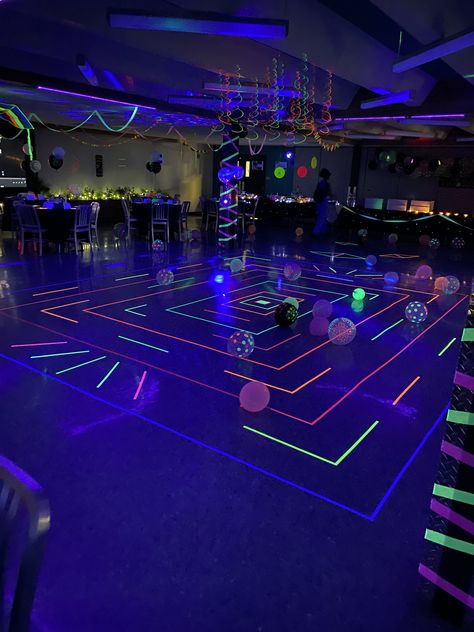 Glow Party Dance Floor, Glow In The Dark Homecoming Theme, Halloween Party Glow In The Dark, 5th Grade Dance Themes, Glow In The Dark Prom Theme, Glow In The Dark Themed Party, Neon Hoco Theme, Glow Prom Theme, Neon Dance Ideas