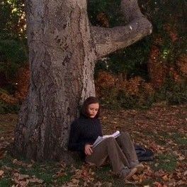 Estilo Rory Gilmore, Studera Motivation, Herbst Bucket List, Gilmore Girls Seasons, Gilmore Girl, Fall Mood Board, Alexis Bledel, Season Of The Witch, Rory Gilmore