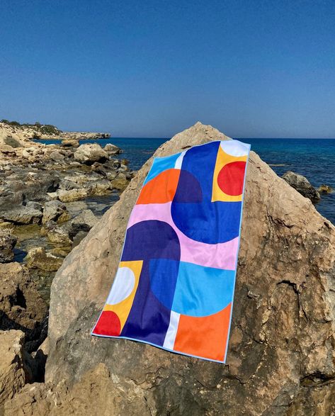 Summer Towel, Rainbow Beach, Pool Bath, Art Deco Movement, Pool Towel, Towel Beach, Beach Bathrooms, Bath Sheets, Bath Linens