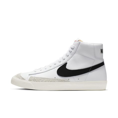 Nike Blazer Mid 77 White, Blazers Nike, Blazer 77, Blazer Mid 77 Vintage, Blazers Shoes, Basket Vintage, Nike Blazer Mid 77, Nike Outlet, Nike Models