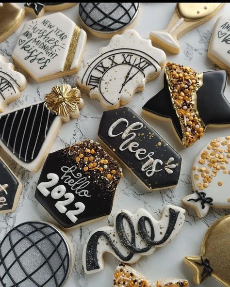 Nye Royal Icing Cookies, New Years Iced Cookies, New Years Cookie Ideas, New Years Royal Icing Cookies, New Year’s Eve Cookies Decorated, New Year Cookies Decorated, New Year’s Eve Cookies, New Years Cookies Decorated, New Year Sugar Cookies