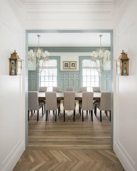 An Architect's Timeless Home {The Fox Group} - Hello Lovely Mansion Dining Room, The Fox Group, Fox Group, Decorate My Room, New York Penthouse, Interior Design Dining, Blogger Home, Timeless Home, Room Walls