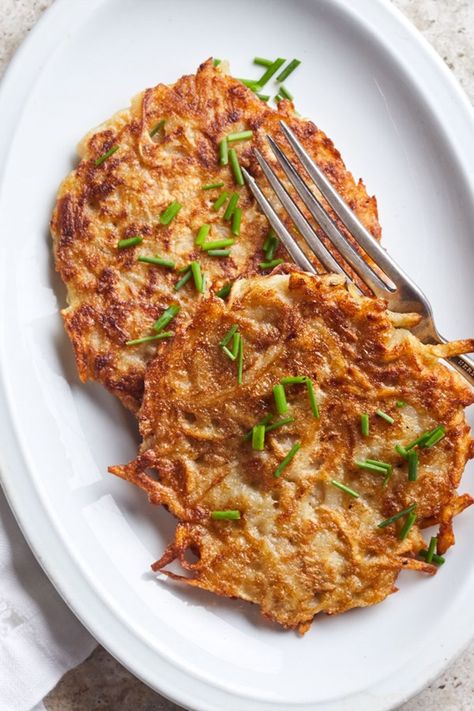 Baked Potato Latkes, Baked Latkes Oven, Oven Baked Potato Latkes, Baked Latkes Recipe, Baked Latkes, Potato Latkes Recipe, Latkes Recipe, Potato Latke Recipe, Hanukkah Recipes