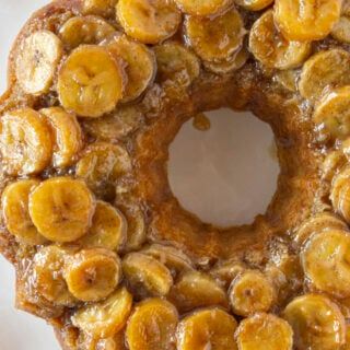 Easy Banana Upside Down Cake Recipe - Practically Homemade Bana Bundt Cake, Banana Foster Bundt Cake, Bundt Cake Recipes Banana, Unique Bundt Cake Recipes, Banana Bread Upside Down Cake, Easy Bundt Pan Recipes, Bundt Cake Recipes Breakfast, Easy Upside Down Cake, Banana Upside Down Bundt Cake