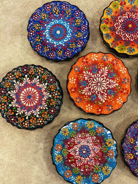 Turkish Plates, Turkish Pottery, Colorful Wall Decor, Ceramic Store, Turkish Tiles, Handmade Plates, Pottery Painting Designs, Turkish Ceramics, Kitchen Decor Themes