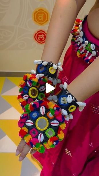 Dandiya Jewellery, Navratri Hairstyles Indian, Navratri Hairstyles, Navratri Design, Indian Holidays, Cloth Jewellery, Navratri Jewellery, Hand Embroidered Jewelry, Navratri Collection