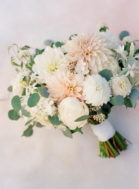 Dahlia Wedding Bouquets, Simple Wedding Bouquets, Dahlias Wedding, Bridal Bouquet Spring, Dahlia Bouquet, Wedding Bouquets Bride, Bridal Bouquet Flowers, Peony Wedding, Spring Wedding Flowers