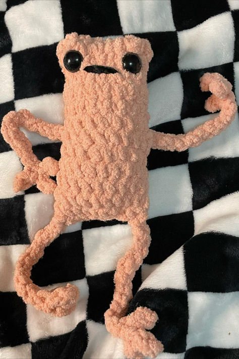 Leggy Frog Pattern, Crochet Leggy Frog, Fast Easy Crochet, Leggy Frog, Aesthetic Patterns, Frog Pattern, Easy Patterns, Crochet Aesthetic, Crochet Frog