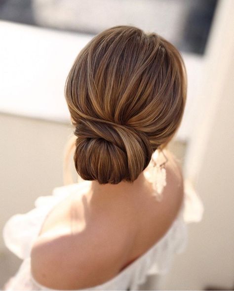 Wedding Hairstyles For Medium Hair, Wedding Hair Up, Romantic Wedding Hair, Wedding Hairstyles Bride, Elegant Wedding Hair, Bridal Hair Updo, Peinados Recogidos, Wedding Guest Hairstyles, Best Wedding Hairstyles