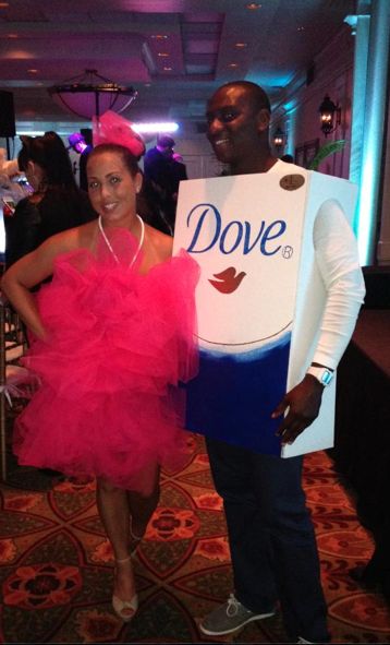 Pink Loofah and Dove Soap!!! Soap And Loofah Costume, Pink Loofah, Teenage Halloween Costumes, Dove Soap, Duck Costumes, Halloween Office, Duo Costumes, Best Friend Halloween Costumes, Halloween Coustumes