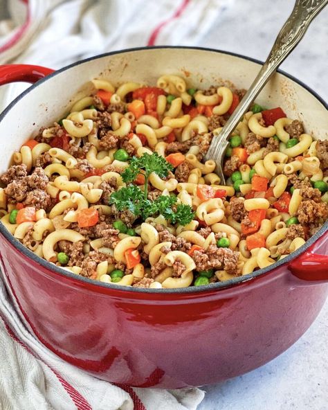 Irish Goulash, Irish Pasta, Uk Dishes, Easy Goulash, Easy Goulash Recipes, Recipes With Kidney Beans, Irish Recipes Authentic, Easter Foods, American Goulash