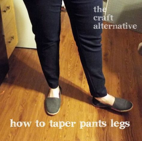 Pant Alterations, How To Taper Jeans, Altering Pants, Taper Pants, Intermediate Knitting Patterns, Peg Pants, Advanced Knitting, Sewing Pants, Beginner Knitting Patterns