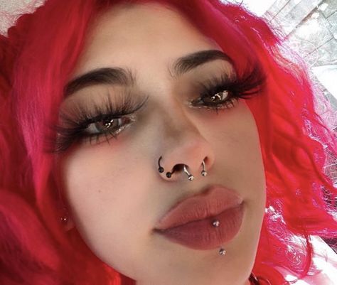 Pretty Piercings, Chicanas Tattoo, Vertical Labret, Face Piercings, Nose Piercings, Cool Piercings, Mood Images, Coloured Hair, Alternative Makeup