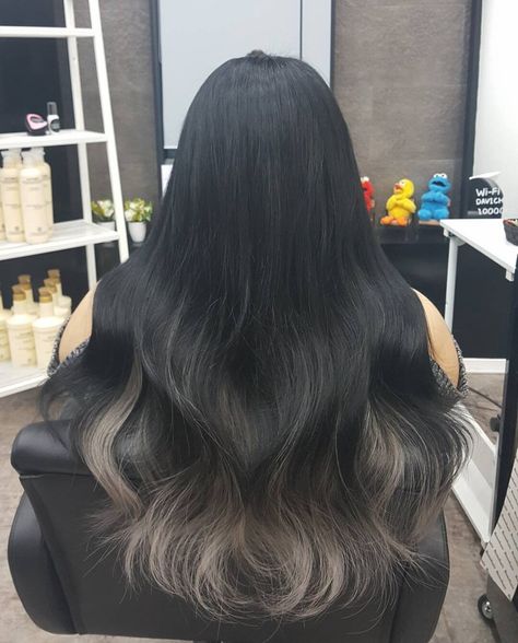 Ombre Black And Brown Hair, Brown Ombre Hair Asian, Hair Dye Ombre Brown, Aesthetic Ombre Hair, Dark Ash Ombre Hair, Ash Brown Highlights Straight Hair, Ash Brown Ombre On Black Hair, Bubble Milk Tea Hair Color, Brown Tips On Black Hair