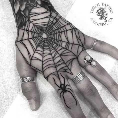 Back Of Hand Tattoos, Tattoo Spider, Spider Web Tattoo, Neotraditional Tattoo, Web Tattoo, Hand And Finger Tattoos, Sick Tattoo, Theme Tattoo, Fire Tattoo