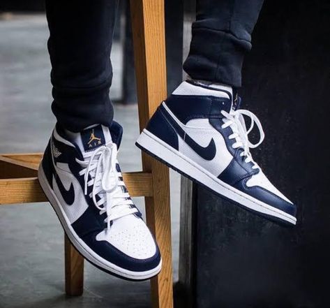 Air Jordan 1 Mid Obsidian, Air Jordan 1 Mid Outfit, Jordan 1 Mid Obsidian, Air Jordan 1 Mid White, Gold Obsidian, Jordan 1 Mid White, Jordans Outfit, Nike Sneakers Outfit, Outfit Nike