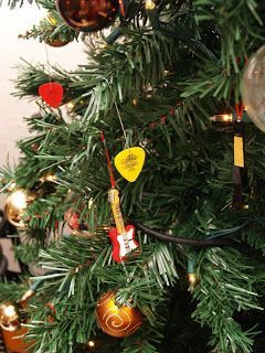 My Rock N' Roll Christmas Tree Rockstar Christmas, Roll Christmas Tree, Punk Christmas, Rock And Roll Aesthetic, Beatles Christmas, Themed Christmas Tree, Office Christmas Party, Elegant Christmas Trees, Christmas Jingles