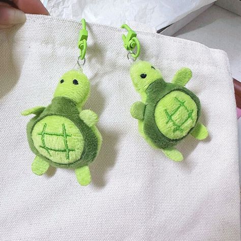 Describe: 100% new and high quality Material:Plush Color: see picture Size:Longth 10.2cm/4.02in Package Includes: 1Pc Plush Turtle Keychain Pendant（Keychain color random） Original turtle image design, vivid and cute, full of personality, adding more fun to your daily life. It is not only a decorative pendant, but also a practical keychain, which can help you manage and carry keys more conveniently. Whether it is for friends, family or yourself, it is a very good gift choice. The cute turtle image will make the person receiving the gift smile. This is the best gift for your lover, family, friends and colleagues. Can be used to decorate car keys, wallets, handbags, keys, mobile phones or electronic cards and jewelry, etc. Stylish, exquisite craftsmanship and safe materials ensure health and Turtle Image, Turtle Images, Turtle Keychain, Decorate Car, Turtle Plush, Pendant Keychain, Cute Turtle, College Fits, Cute Turtles