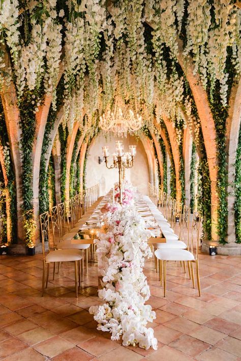 Hotel-Villa-Cimbrone-Eventi-49-1200 Ravello Wedding Villa Cimbrone, Elegant European Wedding, Luxury Italian Wedding, Villa Cimbrone Ravello, European Wedding Theme, Italian Wedding Flowers, Broadmoor Wedding, Villa Cimbrone Wedding, Amalfi Wedding