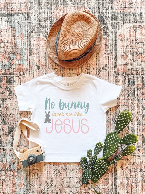 Easter T Shirts For Kids, Easter Tshirt Ideas Kids, Cricut Baby Onesie Easter, Easter Cricut Shirts, Easter Shirt Ideas For Kids, Christian Cricut Projects, Diy Easter Shirts, Easter Tshirt Designs, Easter T Shirt Ideas