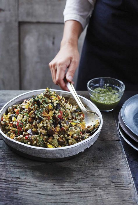 Roasted vegetables and giant couscous Giant Couscous, Season Vegetables, Growing Winter Vegetables, Mum Wedding, Veggie Meal, Foodie Pics, Super Salads, Couscous Salat, Salsa Fresca