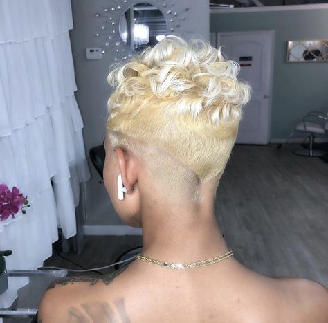 This cut & color is so cute! #shorthairstyles #shorthairstylesforwomen #womenofcolor #hairstylesforshorthair #blondehairstyles #blondeshorthair #shorthaircolorpixie #pixie Short Hair Blonde, Hair Creations, Shaved Sides, Short Hair Color, Short Hair Updo, Hair Blonde, Short Natural Hair Styles, Short Blonde Hair, Black Women Fashion