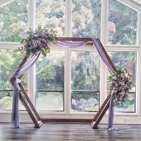 Centerpiece With Lavender, Purple Floral Arch Wedding, Lavender Alter Arrangements, Lavender And White Themed Wedding, Lavender Arbor Wedding Arches, Lavender Wedding Arch Ideas, White And Lavender Wedding Decorations, Lavender Wedding Theme Flowers, Lavender And White Wedding Decoration