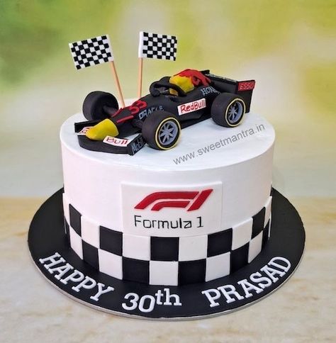 Go Karting Birthday Cake, F1 Cakes Formula 1, Go Kart Cake Ideas, Racing Cakes For Boys, Racing Car Cake For Boys, Pastel Formula 1, Race Car Cake Ideas, F1 Party Ideas, Formula 1 Birthday Cake