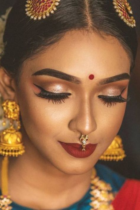 Find the best makeup artists for south indian brides in budget,with contact information, portfolio & trusted reviews at Weddingbazaar - Trusted Wedding Services for Every Indian Wedding! #southindianmakeupartists #bridalmakeupartists #southindianbridalmakeuplook South Indian Bridal Makeup, South Indian Bridal Jewellery, Indian Wedding Makeup, Indian Bride Makeup, Bridal Makeup Images, Bridal Eye Makeup, Best Bridal Makeup, Bridal Makeup Wedding, Indian Look