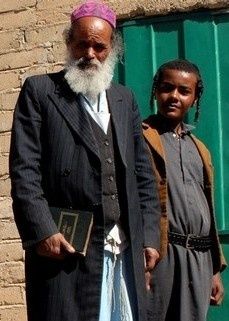 Yemeni Jews are closely genetically-related to the ancient Hebrews & Israelites. Ancient Jews, Knowledge Of Self, Historical Portraits, Hebrew Israelite, Ancient Hebrew, Christian Scripture, African Men, African Culture, Black Art