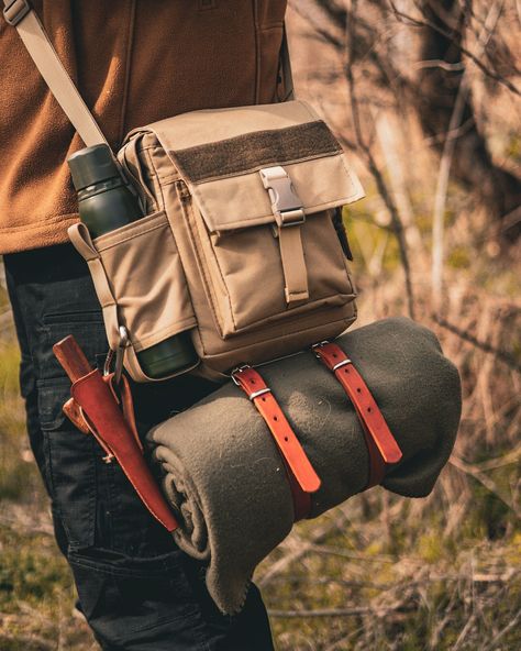 Bushcraft Backpack, Academia Aesthetic Outfit, Chuck Box, Adventure Bags, Bushcraft Gear, Protection Bag, Denim Pocket, Mens Outfit Inspiration, Art Bag