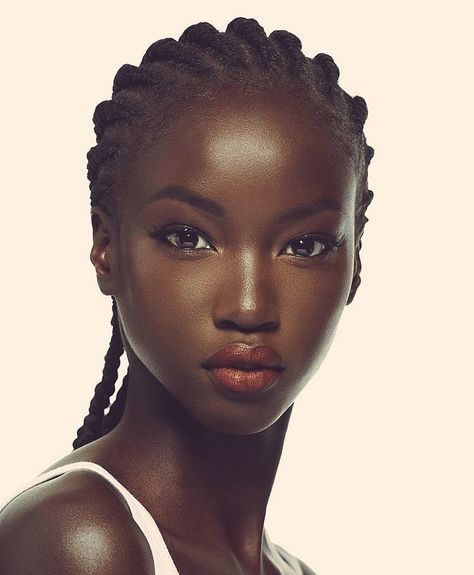 Egyptian-born, Sudanese-American top model @anokyai Anok Yai for Kith X Estée Lauder Collection. #debonairafrik #models Anok Yai, Hair And Makeup, Makeup Looks, A Woman, Braids, Makeup, Hair, White, Black