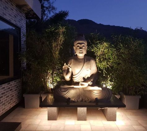 Buddha Statue Home Entrance Outdoor, Buddha Statue In Garden, Buddha Statue In Living Room, Buddha In Garden, Outdoor Buddha Garden, Buddha Statue Home Interior Design, Buddha Garden Ideas, Garden Buddha, Buddha Statue Home