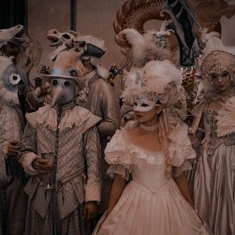 Masquerade Ball Aesthetic, Bridgertons Aesthetic, Masquerade Aesthetic, Ballroom Aesthetic, Royalty Core, Costume Venitien, Royal Core, Fairytale Aesthetic, Ball Aesthetic