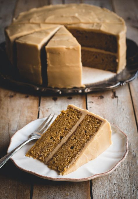 Brown Butter Pumpkin Spice Cake Pumpkin Butter Chai Cake, Brown Butter Pumpkin Cake, Best Thanksgiving Cakes, Penuche Frosting, Cake On A Plate, Pumpkin Sweets, Spice Cakes, Pumpkin Cakes, Apple Cakes