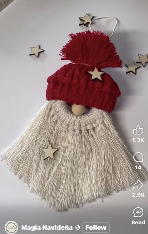 Macrame Santa, Wooden Rings Diy, Wooden Rings Craft, Santa Diy, Easy Diy Ideas, Diy Christmas Ornament, Diy Christmas Tree Ornaments, New Year's Crafts, Navidad Diy