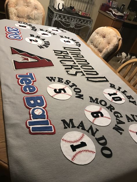 T Ball Banner, Tee Ball Banner Ideas, Baseball Parade Banner, Diy Baseball Banner, Opening Day Softball Ideas, Tball Banner Ideas, Baseball Team Banner Diy, Baseball Team Banner Ideas, Little League Opening Day Ideas