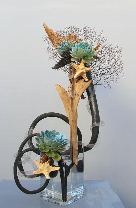 Floral Mechanics, Ikebana Arrangements, Ikebana Flower Arrangement, Mechanical Design, Ocean Themes, Flower Show, Arte Floral, Ikebana, Diy Flowers