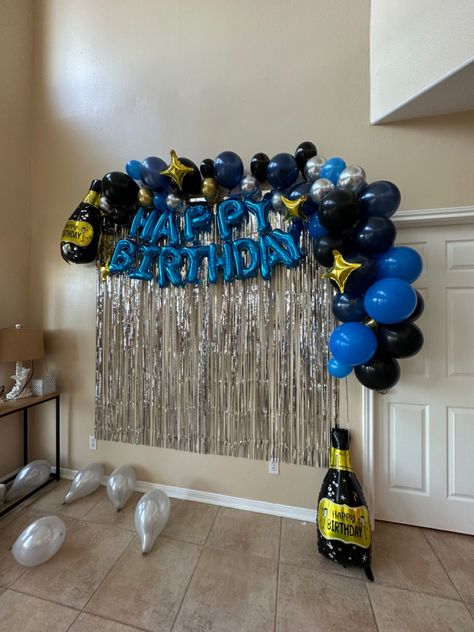 Ballon Set Up Ideas, Easy Birthday Decorations, Birthday Wall Decoration, Birthday Ballon, Photoshoot Background, Indoor Birthday, Birthday Decorations At Home, Birthday Decorations For Men, Happy Birthday Decor