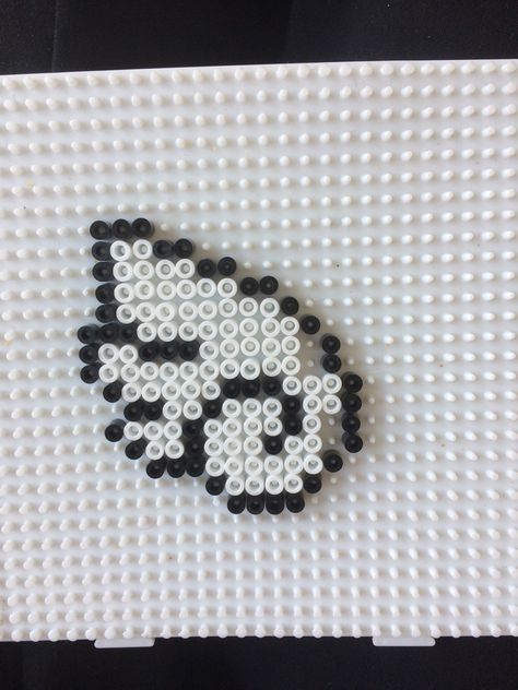 Pixel angel bead wing for shoes with shoelace Crochet Shoe Wings, Mini Hama Beads, Melt Beads, Diy Kandi, Beaded Angels, Beaded Shoes, Melting Beads, Iron Beads, Bead Ideas